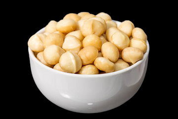 raw macadamia nuts
