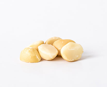 Style 4L raw macadamia nuts featuring larger halves and pieces on a white background.